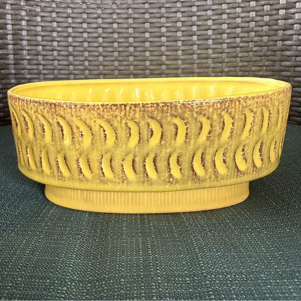 VTG Inarco Japan Oval Planter Platform Base Pressed Pattern MCM